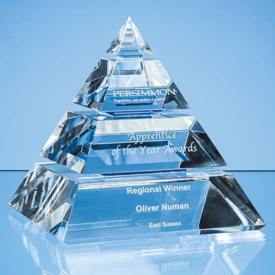 16CM CLEAR TRANSPARENT OPTICAL CRYSTAL LUXOR PYRAMID AWARD with 3 Cobalt Blue Lines