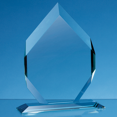 19CM x 13CM x 15MM JADE GLASS MAJESTIC DIAMOND AWARD
