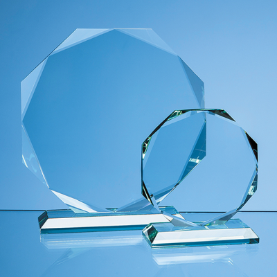 19CM x 19CM x 15MM JADE GLASS FACETTED OCTAGON AWARD