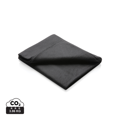 FLEECE BLANKET in Pouch in Black
