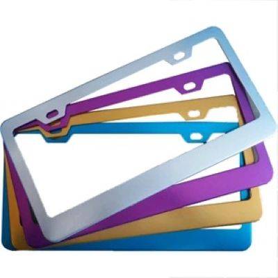 PLASTIC LICENSE PLATE FRAME