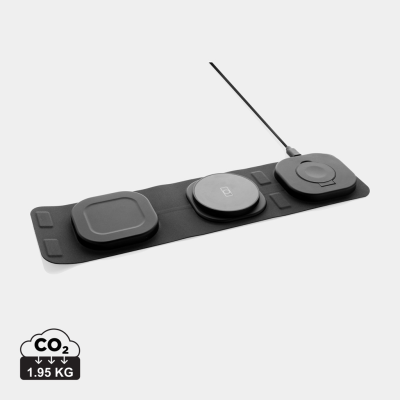 SWISS PEAK RCS RPLASTIC 3-IN-1 CORDLESS 15W TRAVEL CHARGER in Grey, Black