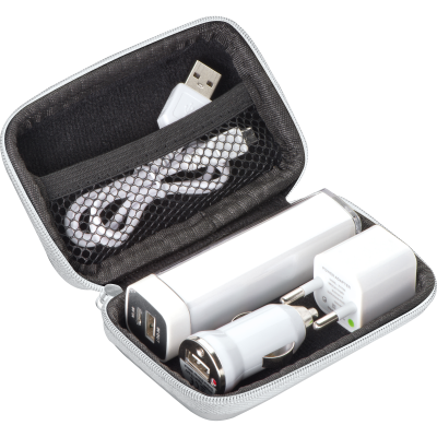 TRAVEL SET - POWERBANK, EU PLUG, USB CHARGER in White 