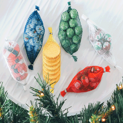 CHRISTMAS NET OF CHOCOLATES