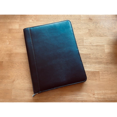 PLANT BASED FAUX LEATHER A4 ZIP FOLDER