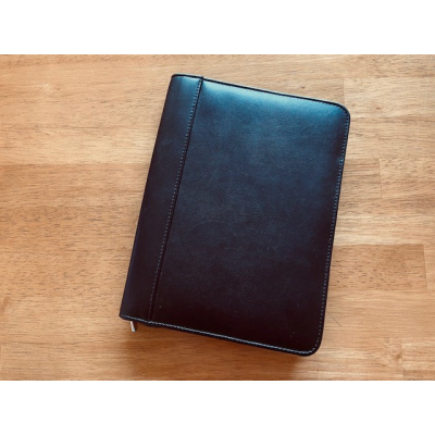 PLANT BASED FAUX LEATHER A5 ZIP FOLDER