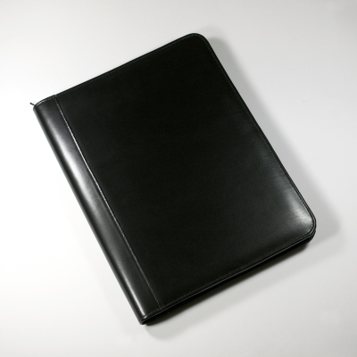 WARWICK A4 ZIP FOLDER IN BLACK