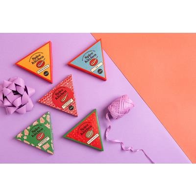 SPICE BLENDS in Triangular Single Serving Packaging
