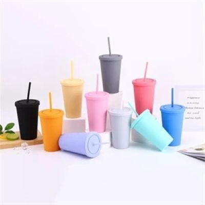 PLASTIC CUP with Lids & Straws