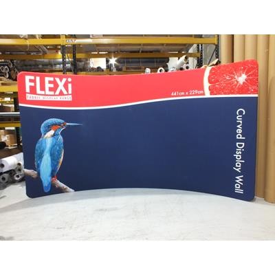 LARGE CURVE EXHIBITION DISPLAY