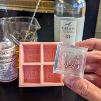 CUSTOMIZABLE FOUR CAVITY ICE CUBE TRAY - PROMOTIONAL CORPORATE GIFT