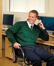 RTY ACRYLIC V NECK JUMPER