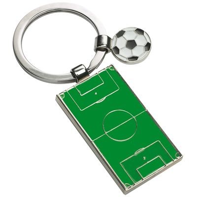 FOOTBALL & PITCH METAL KEYRING in Green