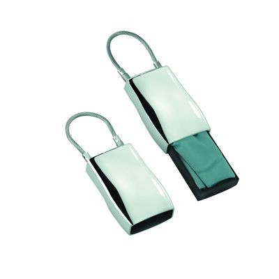 LENS CLEANING CLOTH KEYRING in Silver