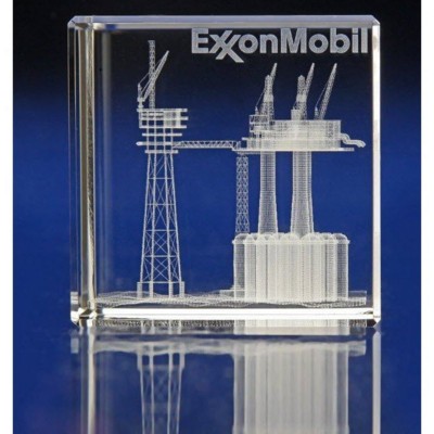 CRYSTAL GLASS PLATFORM PAPERWEIGHT OR AWARD