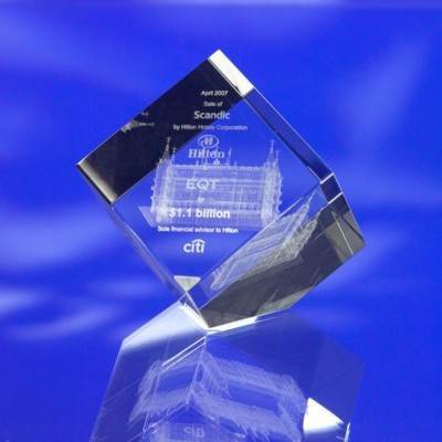 CUT CORNER GLASS CUBE