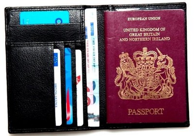 PASSPORT HOLDER WALLET in Chelsea Leather