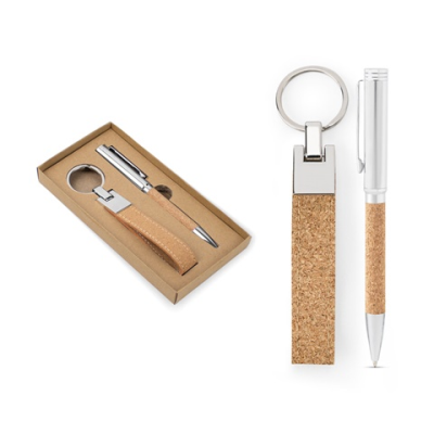 EVANS SET CONSISTING OF a BALL PEN AND KEYRING, BOTH in Metal & Cork
