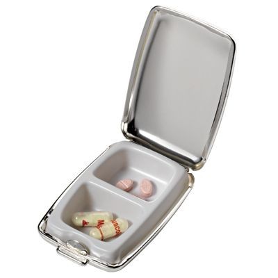 ROUNDED RECTANGULAR PILL BOX in Silver Chrome Metal