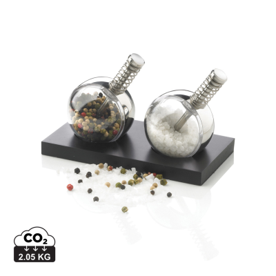 PLANET SALT AND PEPPER SET in Black