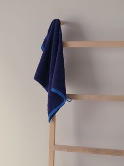 FINDEN & HALES TEAM TOWEL