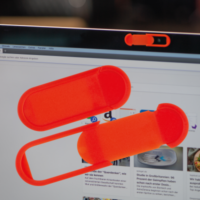 LAPTOP WEBCAM-COVER in Red