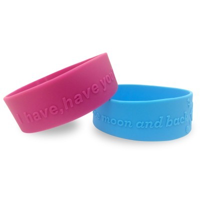 SILICONE WRIST BAND EMBOSSED